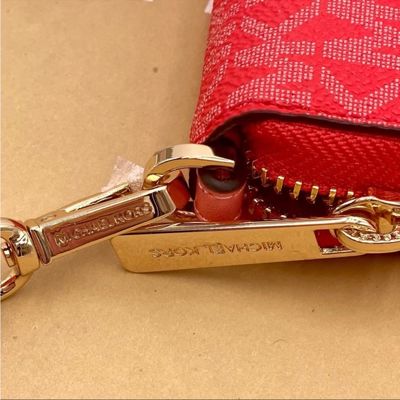 Michael Kors Jet Set Travel Large Phone Case Wristlet Wallet Coral Reef - Picture 11 of 13